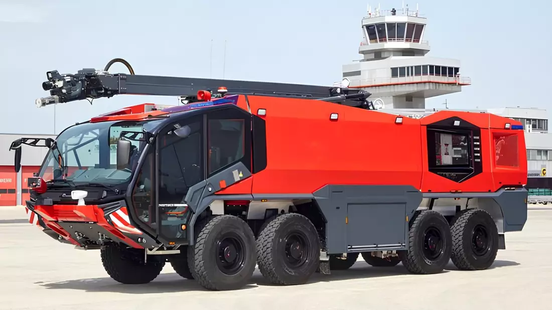 Abwehrender Brandschutz im In- und Ausland / Neue Flugfeldlöschfahrzeuge für die Bundeswehr - Bild: presseportal.de