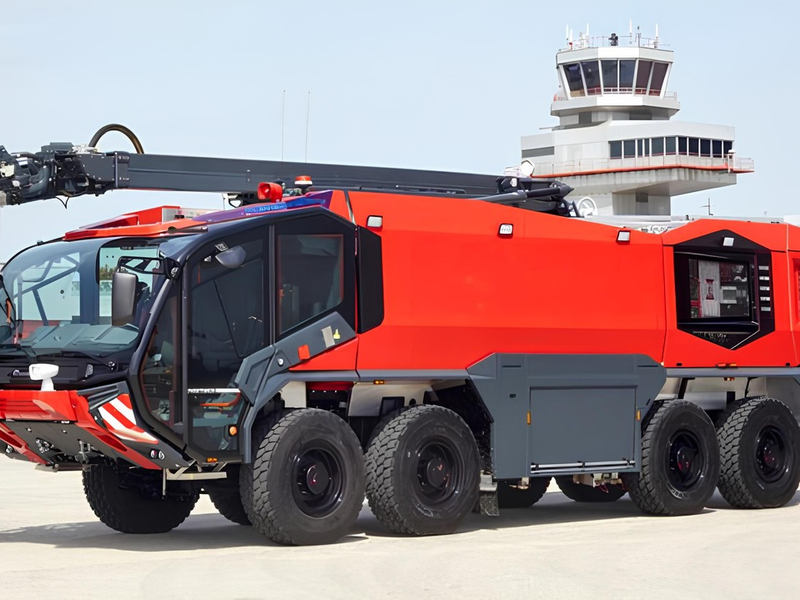 Abwehrender Brandschutz im In- und Ausland / Neue Flugfeldlöschfahrzeuge für die Bundeswehr - Foto: presseportal.de