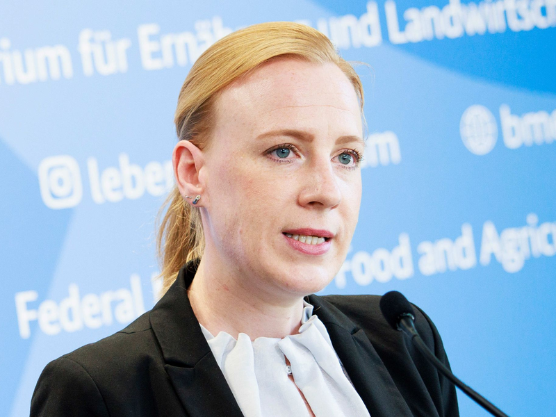 Ariane Kari hat vor einem Jahr das Amt der Bundestierschutzbeauftragten übernommen. - Foto: Carsten Koall/dpa