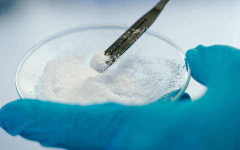 Kritische Rohstoffe werden teils deutlich günstiger. (Archivbild) - Foto: Uwe Anspach/dpa