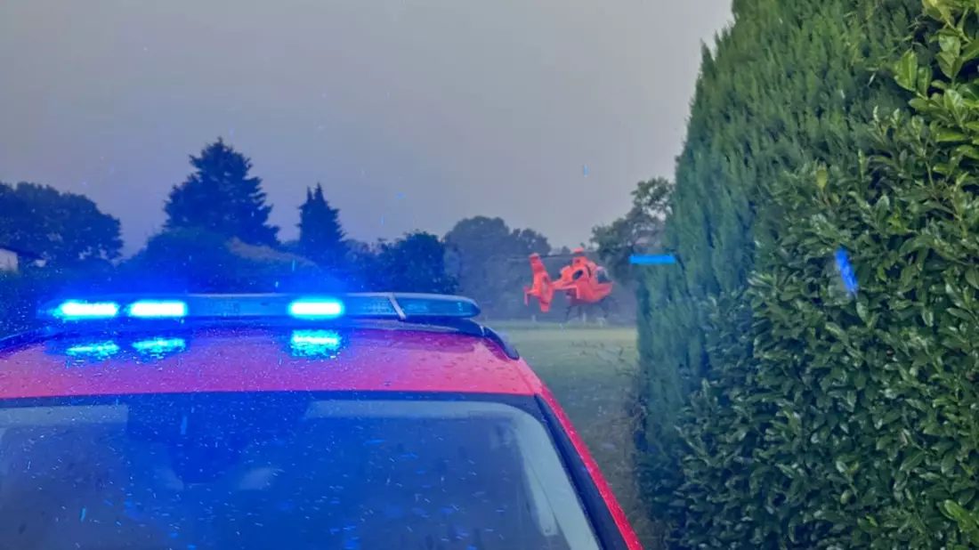 FW-DT: Person unter Baugerüst eingeklemmt - Bild: presseportal.de
