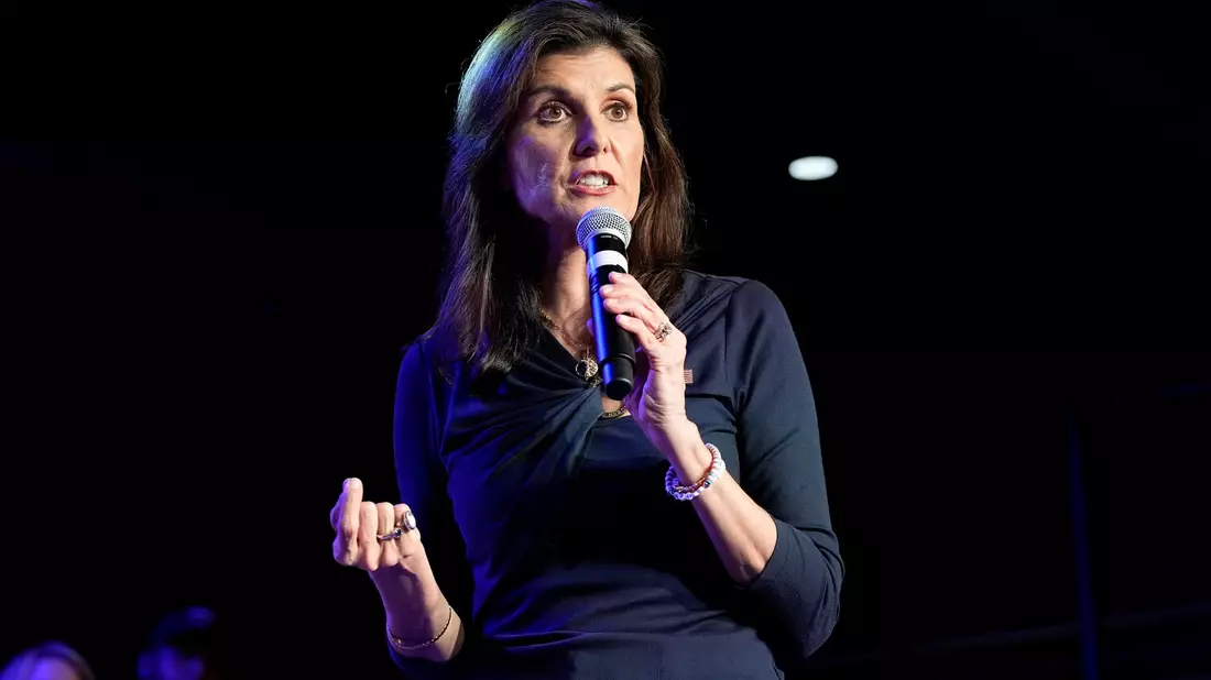 Nikki Haley: «Ich bin heute Abend hier, weil wir ein Land zu retten haben» - Bild: Tony Gutierrez/AP/dpa