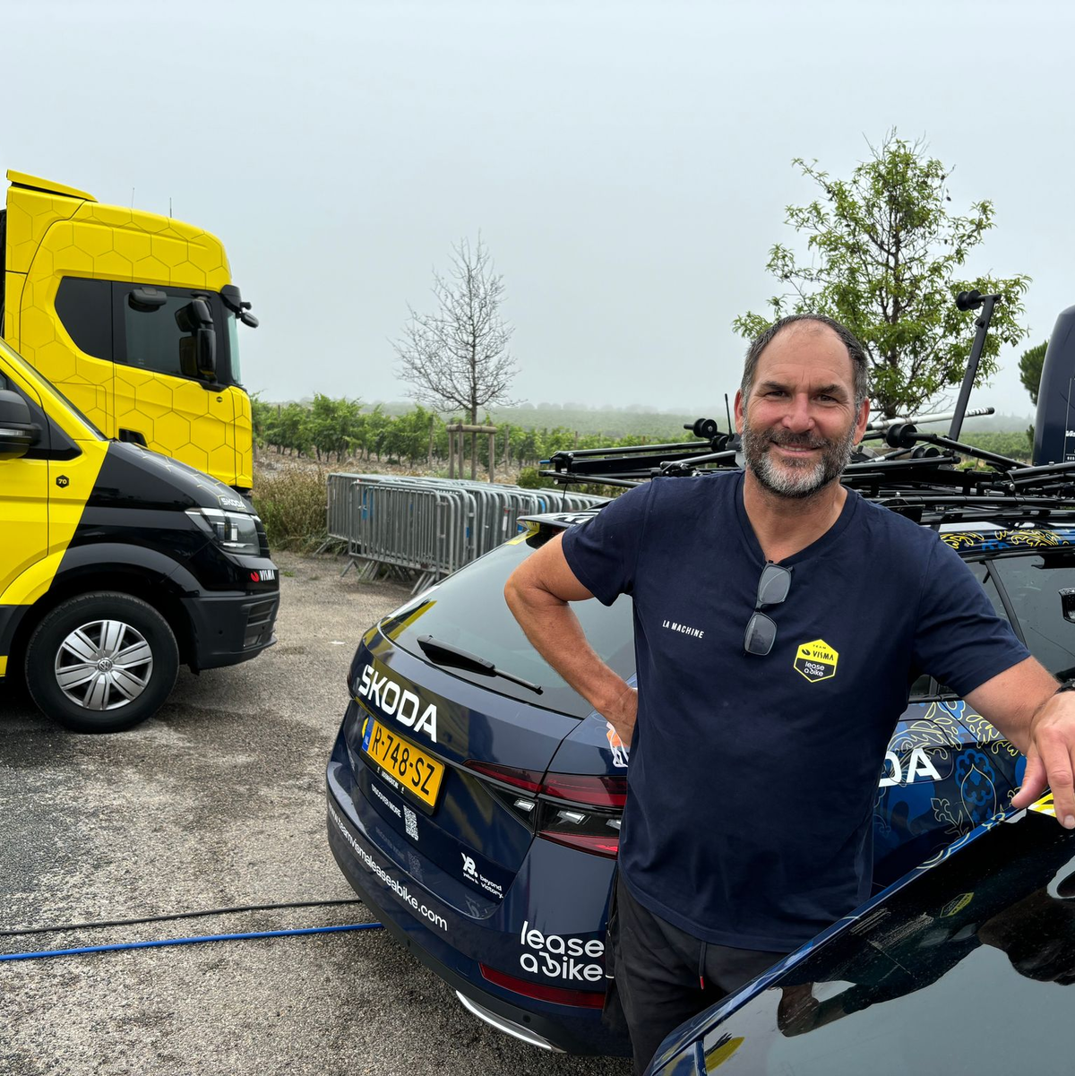 Der gebürtige Cottbuser Achim Schmiedel ist der Physiotherapeut von Rad-Star Jonas Vingegaard. - Foto: Felix Schröder/dpa