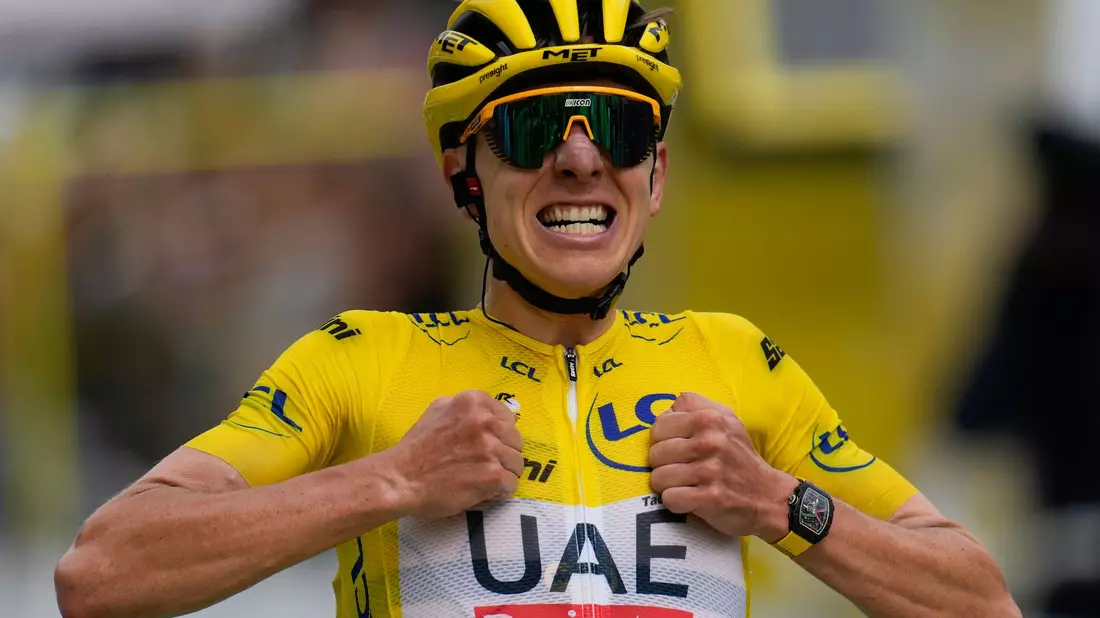 Uhrenliebhaber Tadej Pogacar - Bild: Jerome Delay/AP