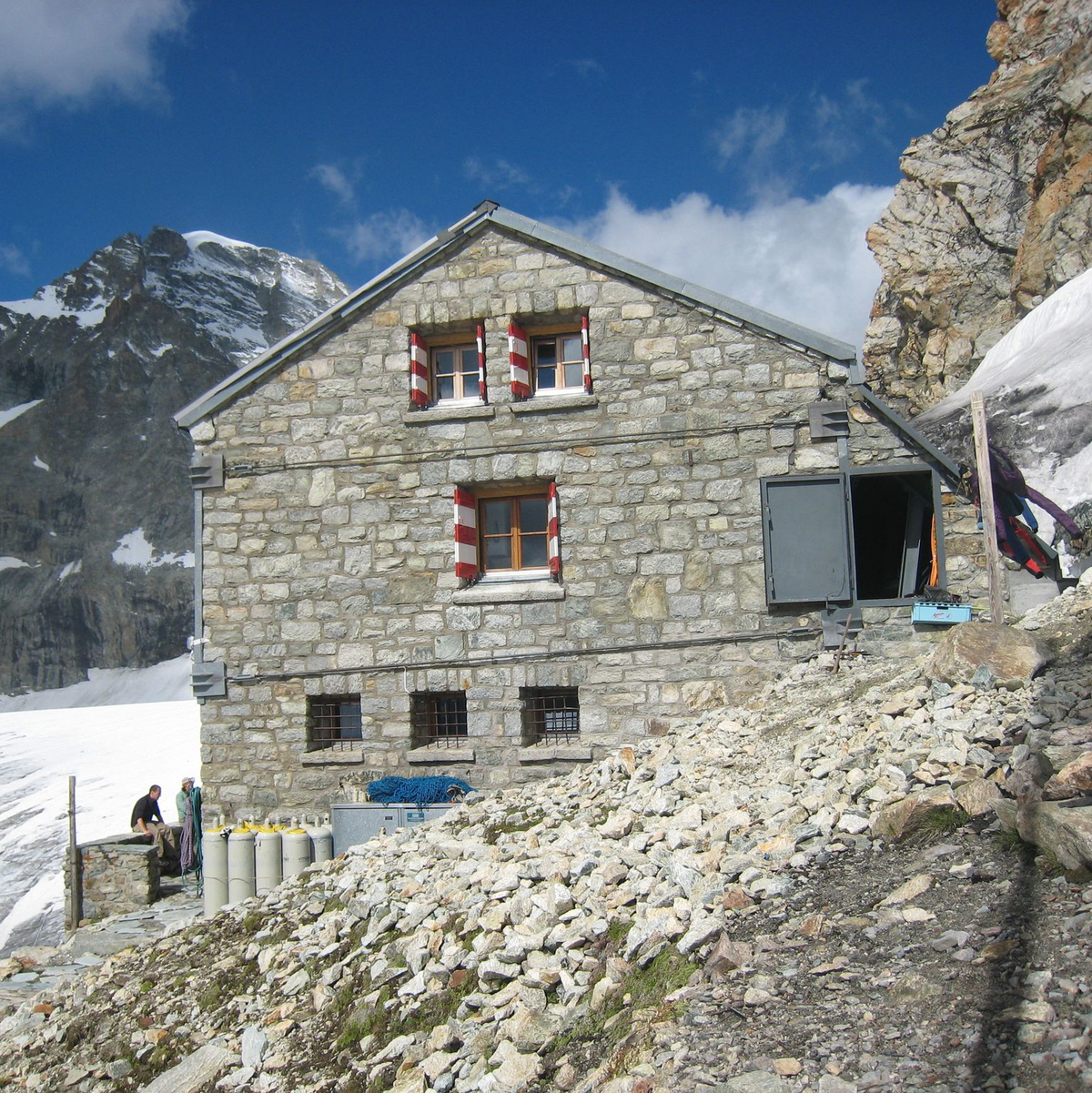 Das Auftauen des Permafrosts sorgt bei manchen Hütten in den Alpen für Probleme.  - Foto: Schweizer Alpen-Club/dpa