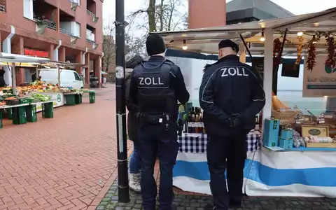 HZA-UL: Marktbeschicker wegen Schwarzarbeit zu Haftstrafe verurteilt - Foto: presseportal.de