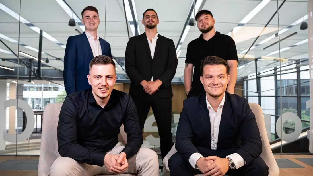 Passives vs. aktives Recruiting: Daniel Ahornegger und Lukas Ollrom von der DAH Digital GmbH über ihre revolutionäre Software und andere Erfolgsstrategien - Bild: presseportal.de