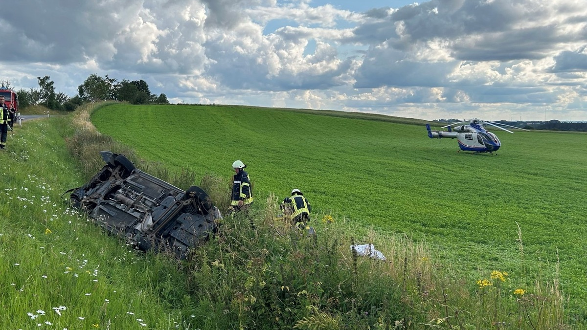 POL-PDWIL: Verkehrsunfall mit drei Schwerverletzten - Foto: presseportal.de