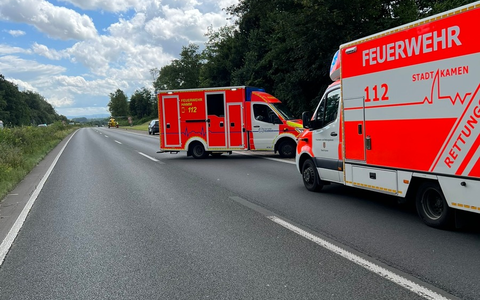 FW-WRN: 2RTW - LZ1 - VU / 3 PKW / 2 verletzte Personen - Foto: presseportal.de