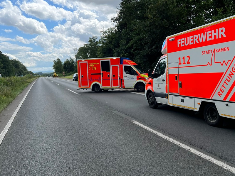 FW-WRN: 2RTW - LZ1 - VU / 3 PKW / 2 verletzte Personen - Foto: presseportal.de