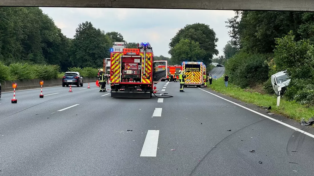 FW-MH: Verkehrsunfall auf der BAB A40 mit zwei Verletzten - Bild: presseportal.de