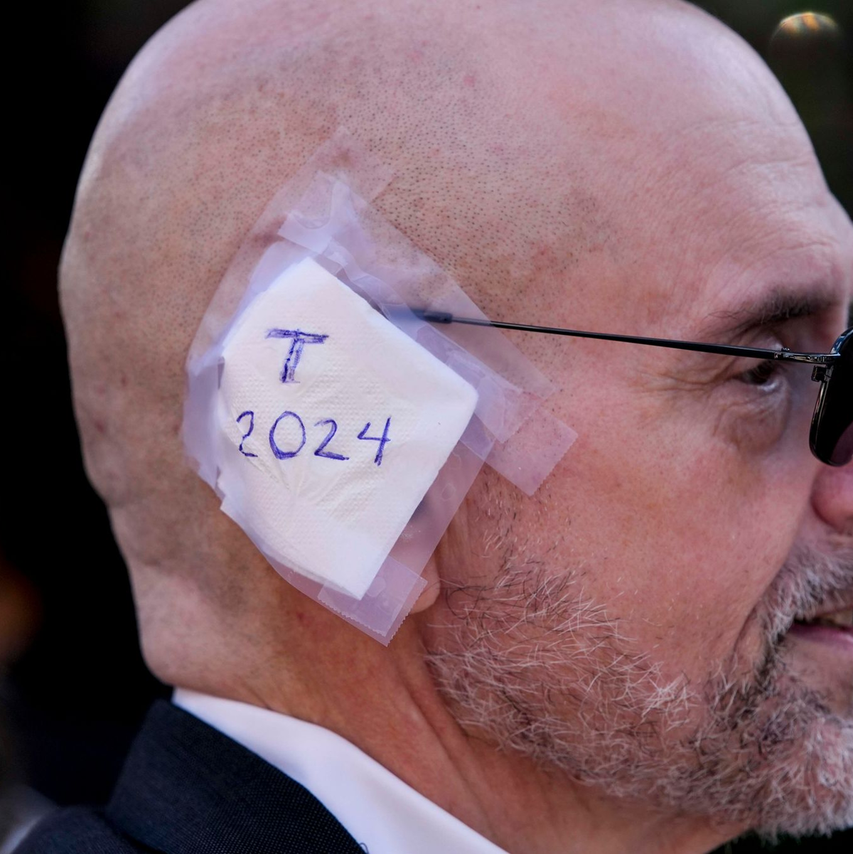 Trump ist auf dem Parteitag offiziell zum Präsidentschaftskandidaten seiner Partei gekürt worden.  - Foto: Alex Brandon/AP/dpa