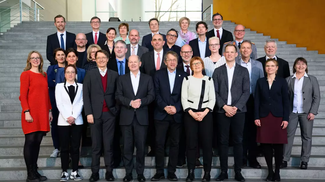 Um das Gesundheitssystem effizienter und krisenfester zu machen, empfehlen die Experten, bestimmte Leistungen auch mal wegzulassen. (Archivbild) - Bild: Bernd von Jutrczenka/dpa