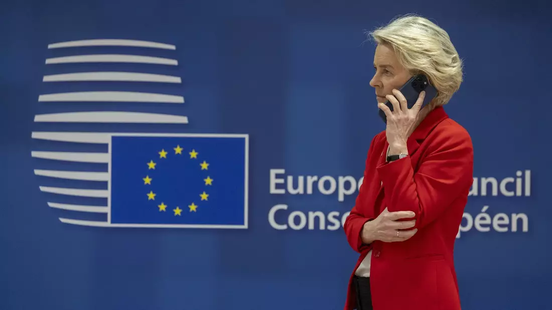 Tagelang hat Ursula von der Leyen zuletzt Gespräche mit Abgeordneten und für ihre Wiederwahl geworben, jetzt naht die Stunde der Wahrheit. (Archivbild) - Bild: Nicolas Maeterlinck/Belga/dpa