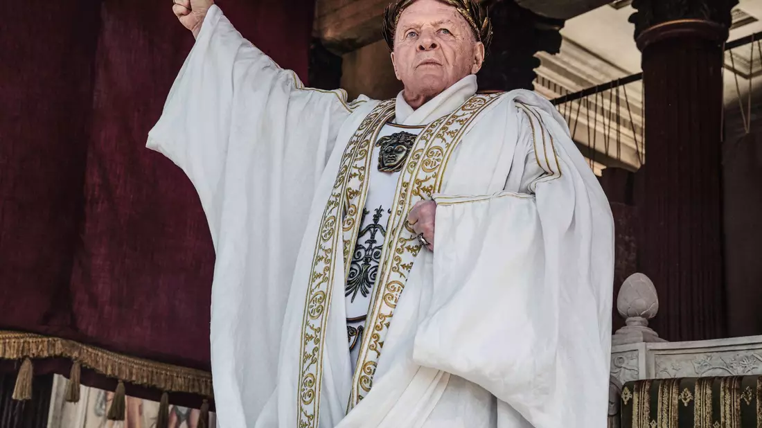Anthony Hopkins als Kaiser Vespasian . - Bild: Peacock/Episodic/Peacock/dpa
