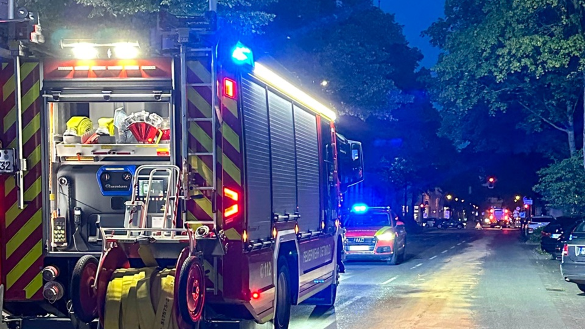 FW-DT: Zwei Einsätze am Mittwochabend: Ölspur und Rauchentwicklung aus Wohnhaus - Foto: presseportal.de