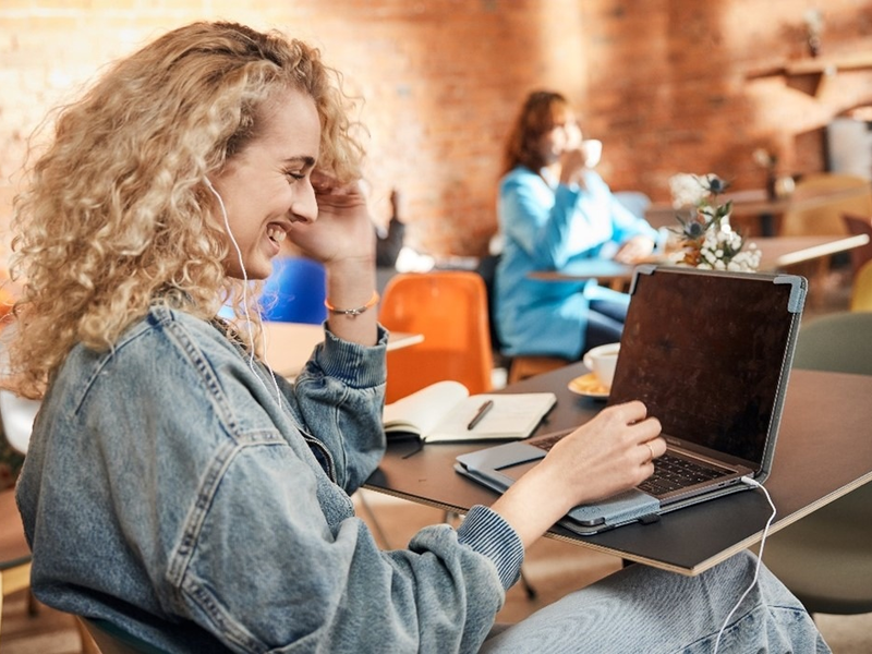 Trend 2024: Studierende wollen keine 40 Stunden arbeiten / UniNow enthüllt bevorzugte Arbeitszeitmodelle der Studierenden - Foto: presseportal.de