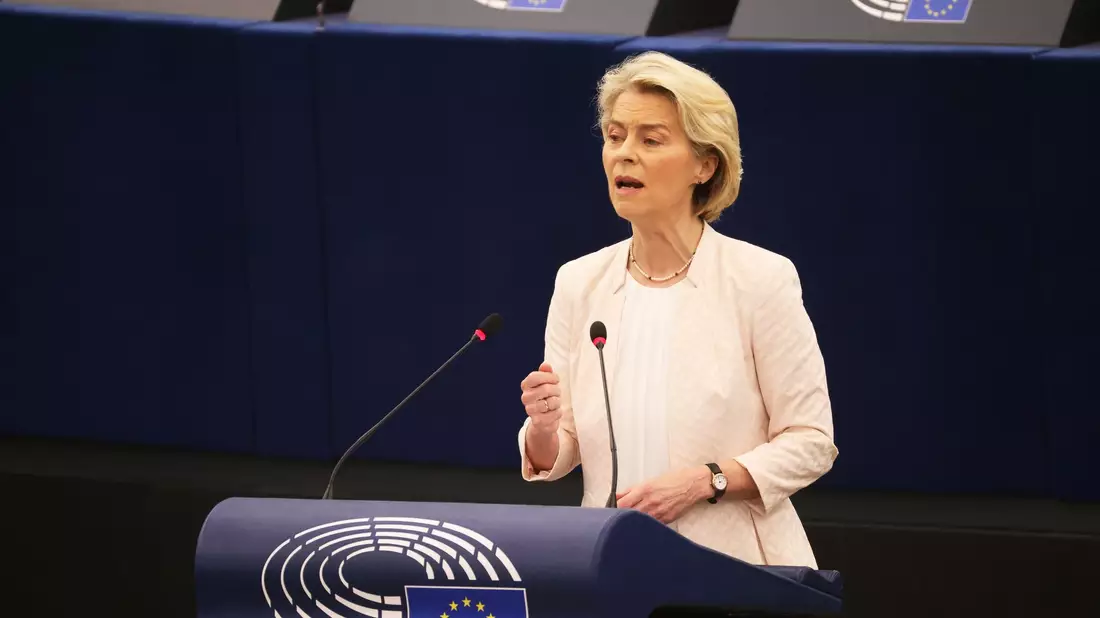 Im Europäischen Parlament stimmte die Mehrheit der Abgeordneten für die 65 Jahre alte CDU-Politikerin von der Leyen als neue Kommissionspräsidentin. - Bild: Philipp von Ditfurth/dpa