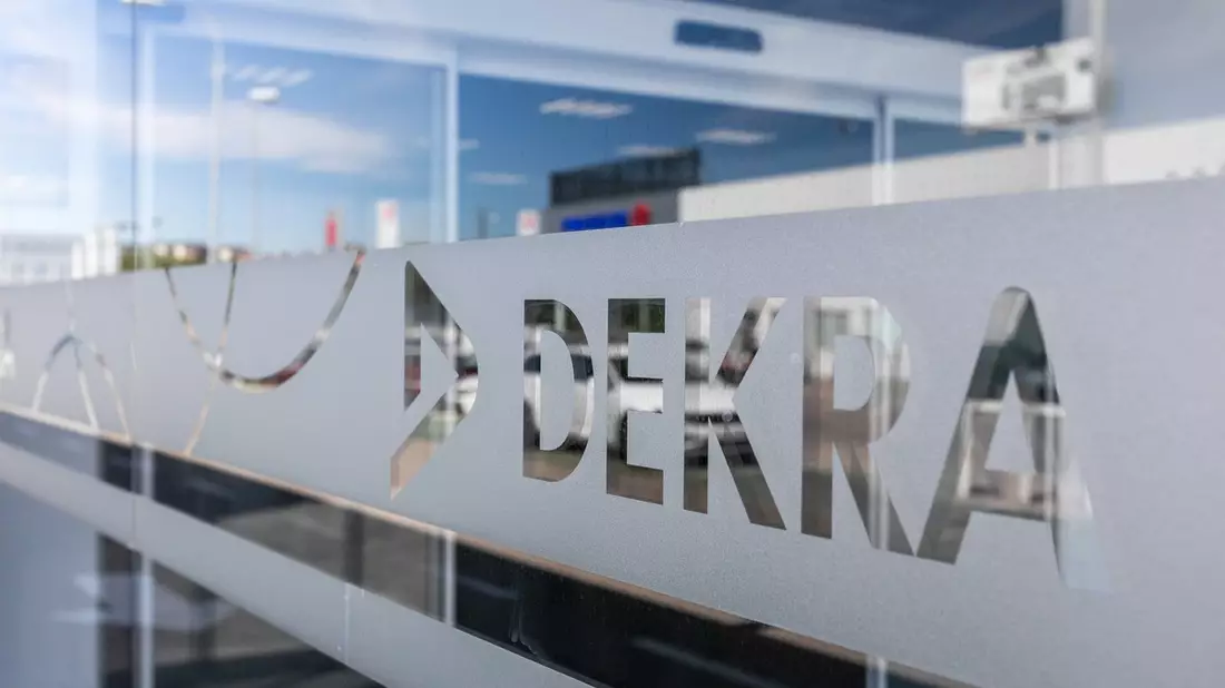 DEKRA Arbeitsmarktreport 2024 / Jobmarkt: Engpässe und Entspannung zugleich - Bild: presseportal.de