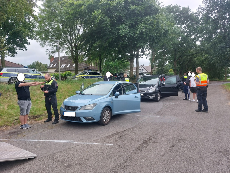 POL-CUX: Deichbrand 2024 - Erschwerte, aber sehr friedliche Frühanreise - nur wenig Verstöße bei den Vorkontrollen (Lichtbild in der Anlage) - Foto: presseportal.de