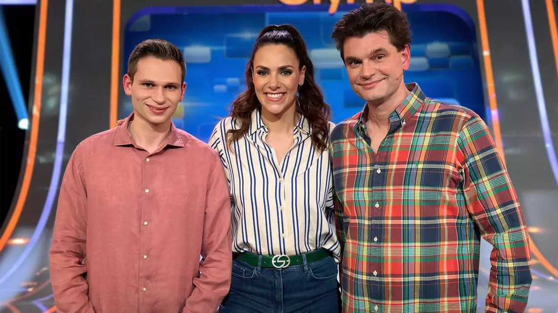 Komiker gegen den Quizduell-Olymp: Fabian Köster und Lutz van der Horst bei Esther Sedlaczek, Quizduell-Olymp am Freitag, 19. Juli, 18:50 Uhr im Ersten - Bild: presseportal.de