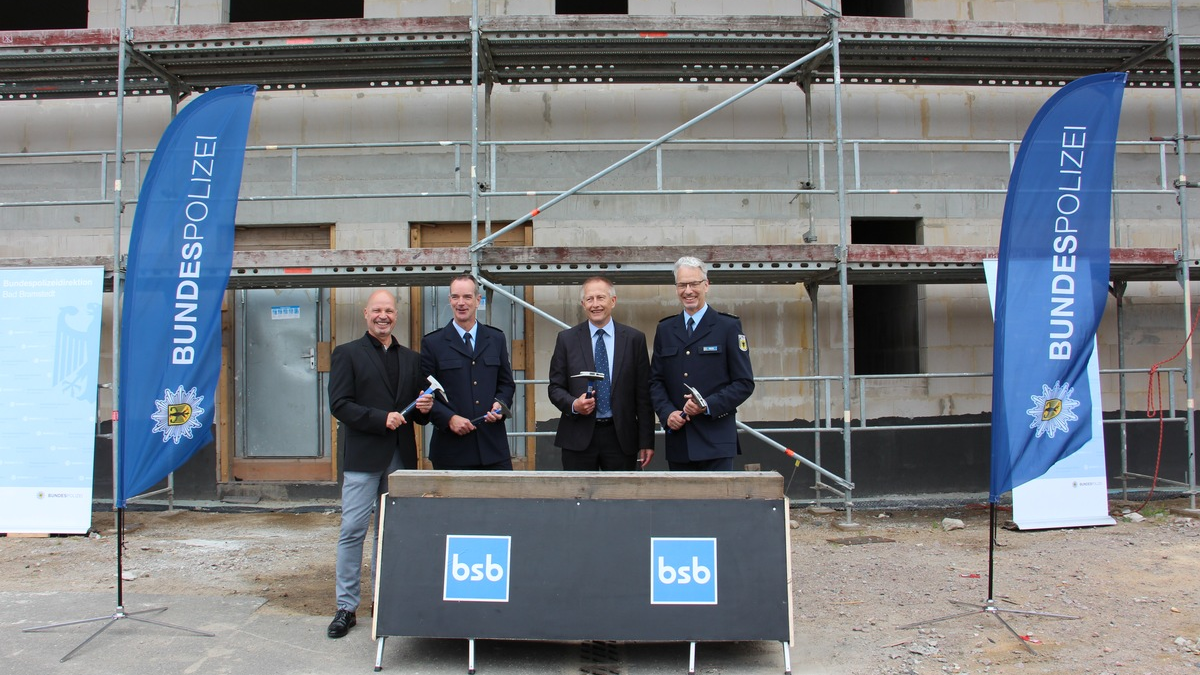 BPOL-HRO: Bundespolizei begeht Richtfest ihres Neubaus im Rostocker Überseehafen - Foto: presseportal.de