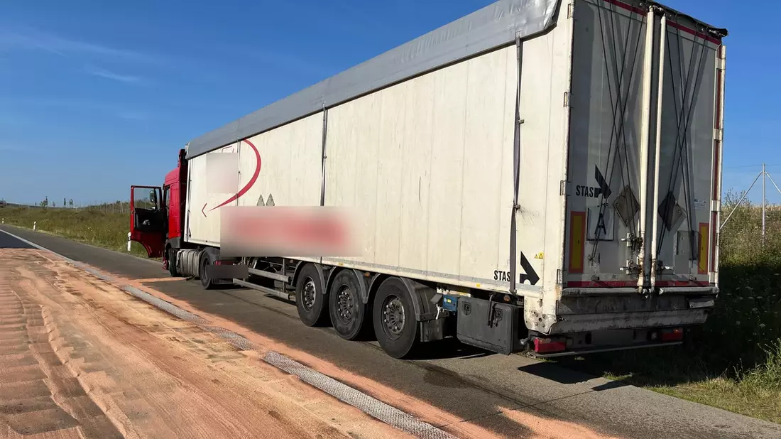 API-TH: 600 Liter Diesel ausgelaufen - Bild: presseportal.de