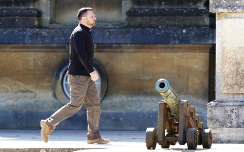 Wolodymyr Selenkskyj sucht weiter nach Möglichkeiten, die russischen Luftangriffe zu bekämpfen. - Foto: Stefan Rousseau/PA Pool  via AP/dpa