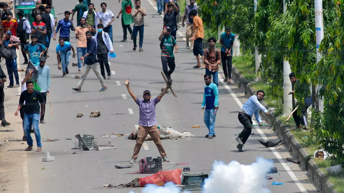 Zu Zusammenstößen und Gewalt kam es in mehreren Teilen des Landes. - Bild: Md Rafayat Haque Khan/ZUMA Press Wire/dpa