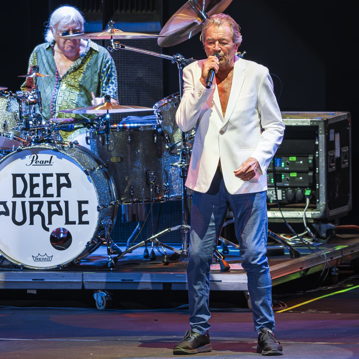 Deep-Purple-Sänger Ian Gillan (rechts) ist sein über 50 Jahren im Musikgeschäft (Archivbild). - Foto: Valentin Flauraud/KEYSTONE/dpa