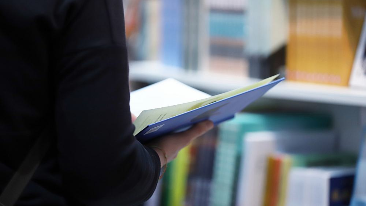 Leserin (Archiv) - Foto: über dts Nachrichtenagentur