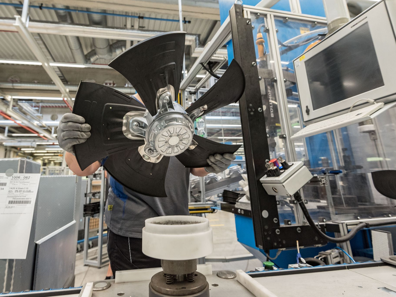 Die Exporte der deutschen Elektro- und Digitalindustrie sind im Mai wieder gefallen (Archivfoto) - Foto: Daniel Maurer/dpa