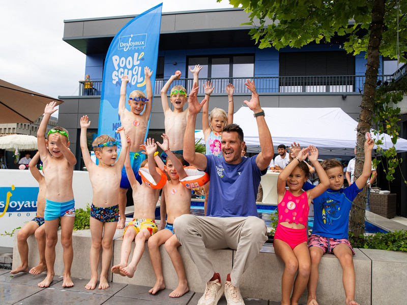 Desjoyaux Pool-School - Ein überwältigender Erfolg: Soziales Engagement trifft auf riesige Nachfrage - Foto: presseportal.de