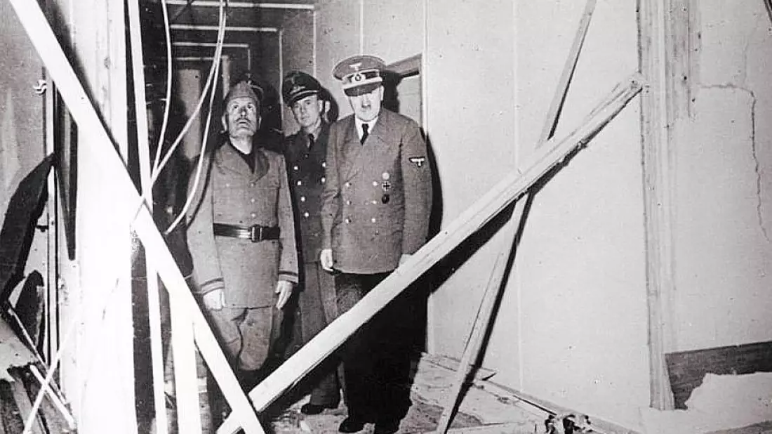 Benito Mussolini und Adolf Hitler nach dem Attentat in der Wolfsschanze (Archiv) - Bild: über dts Nachrichtenagentur