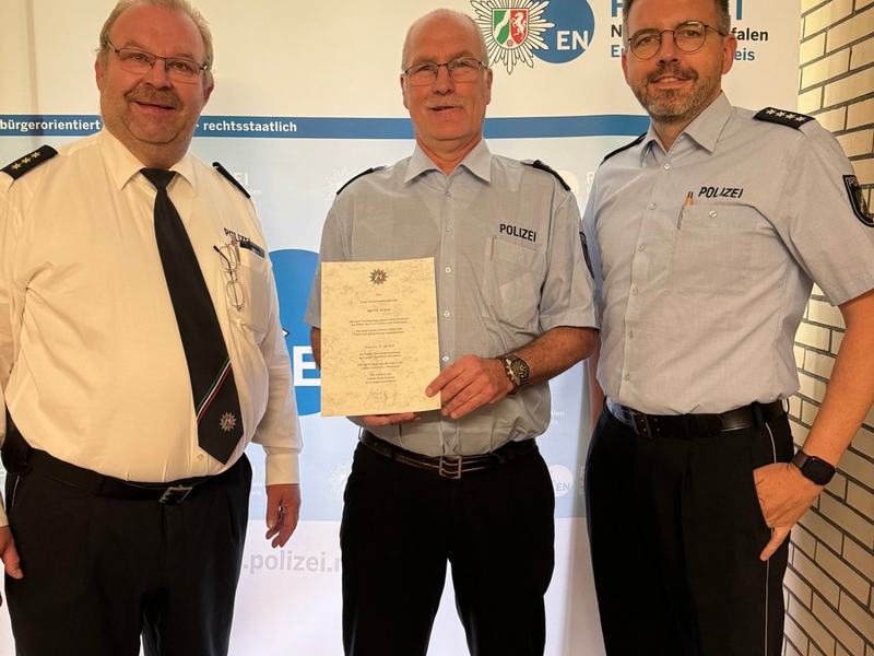 POL-EN: Ennepe-Ruhr-Kreis: Direktionsleiter Verkehr geht in den Ruhestand - Foto: presseportal.de