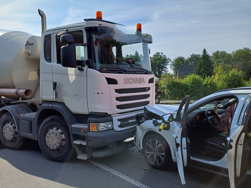 FW-EN: Wetter - Verkehrsunfall und Türöffnung am Freitag - Foto: presseportal.de