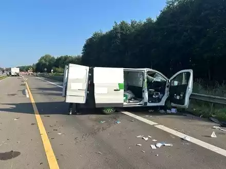 POL-WL: Schwerer Verkehrsunfall auf der A 39 mit Vollsperrung der Autobahn - Foto: presseportal.de