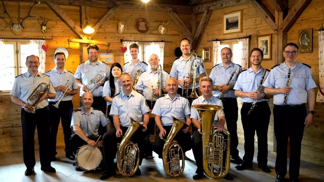 Bundespolizeidirektion München: Platzkonzert am Rosenheimer Ludwigsplatz / Egerländer Ensemble des Bundespolizeiorchesters spielt in Rosenheim - Bild: presseportal.de