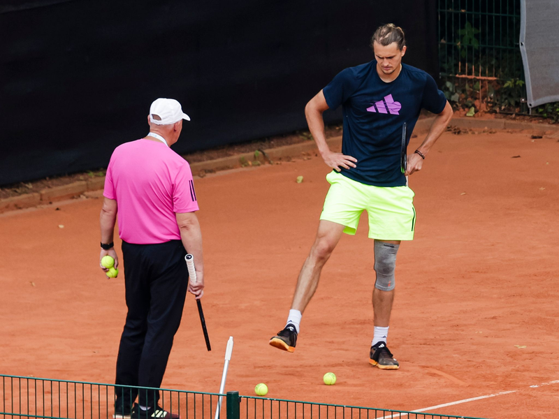 Boris Becker traut Alexander Zverev in Paris trotz Formkrise viel zu. - Foto: Frank Molter/dpa