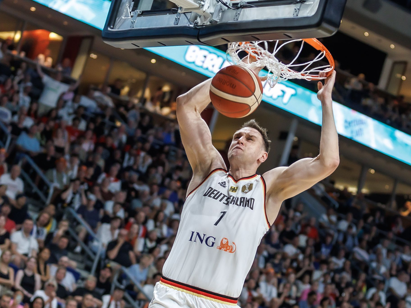 Dennis Schröder will auch gegen die USA bestehen. - Foto: Andreas Gora/dpa