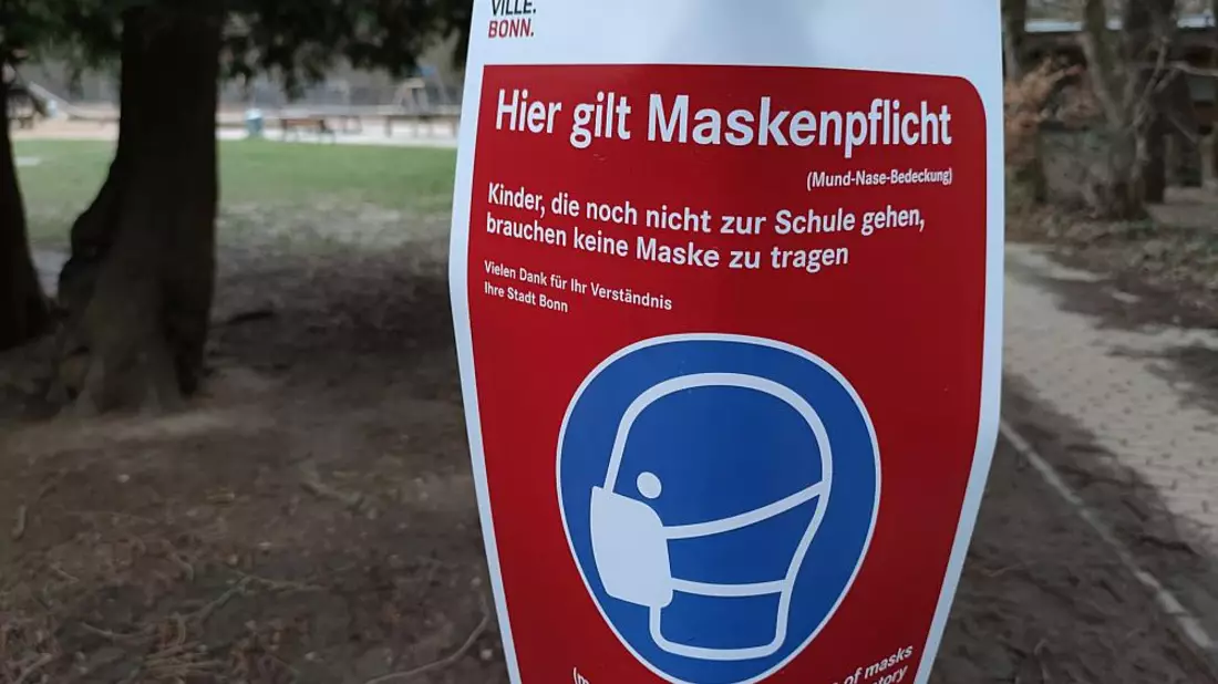 Hinweis auf Maskenpflicht (Archiv) - Bild: über dts Nachrichtenagentur