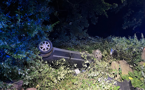 POL-AC: Fahrzeug landet auf dem Dach - Foto: presseportal.de