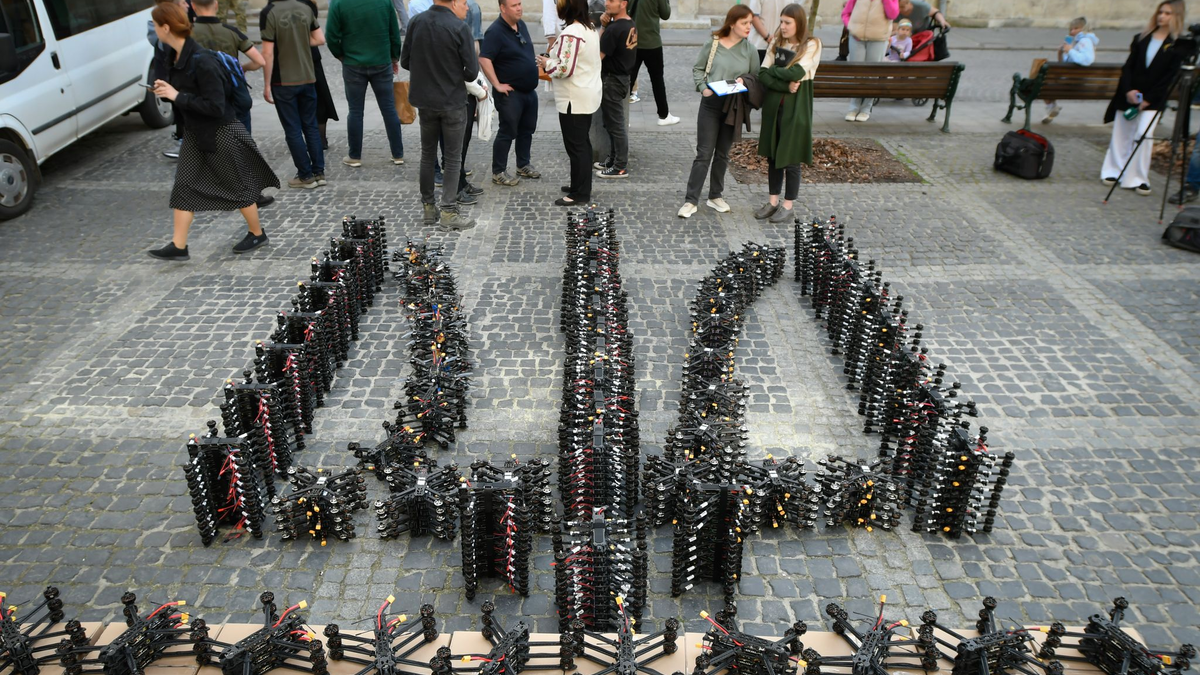 Iryna Farion hat den Kampf gegen den russischen Angriffskrieg nach eigenen Angaben auch mit dem Kauf von Drohnen für die Front unterstützt. (Archivbild) - Foto: Mykola Tys/AP/dpa