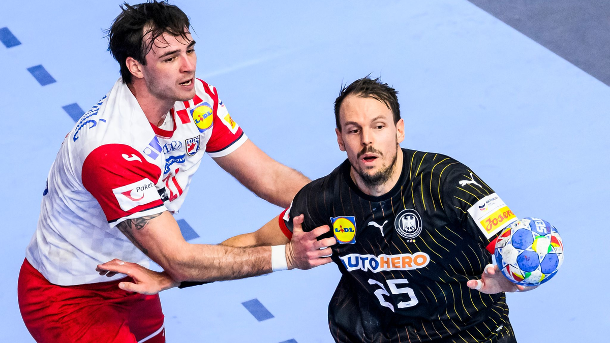 Häfner wurde für die Olympia-Generalprobe gegen Japan ins Team geholt und ersetzt den verletzten Franz Semper.  - Foto: Tom Weller/dpa