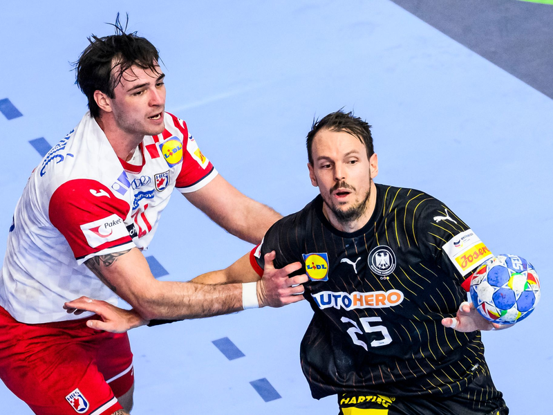 Häfner wurde für die Olympia-Generalprobe gegen Japan ins Team geholt und ersetzt den verletzten Franz Semper.  - Foto: Tom Weller/dpa