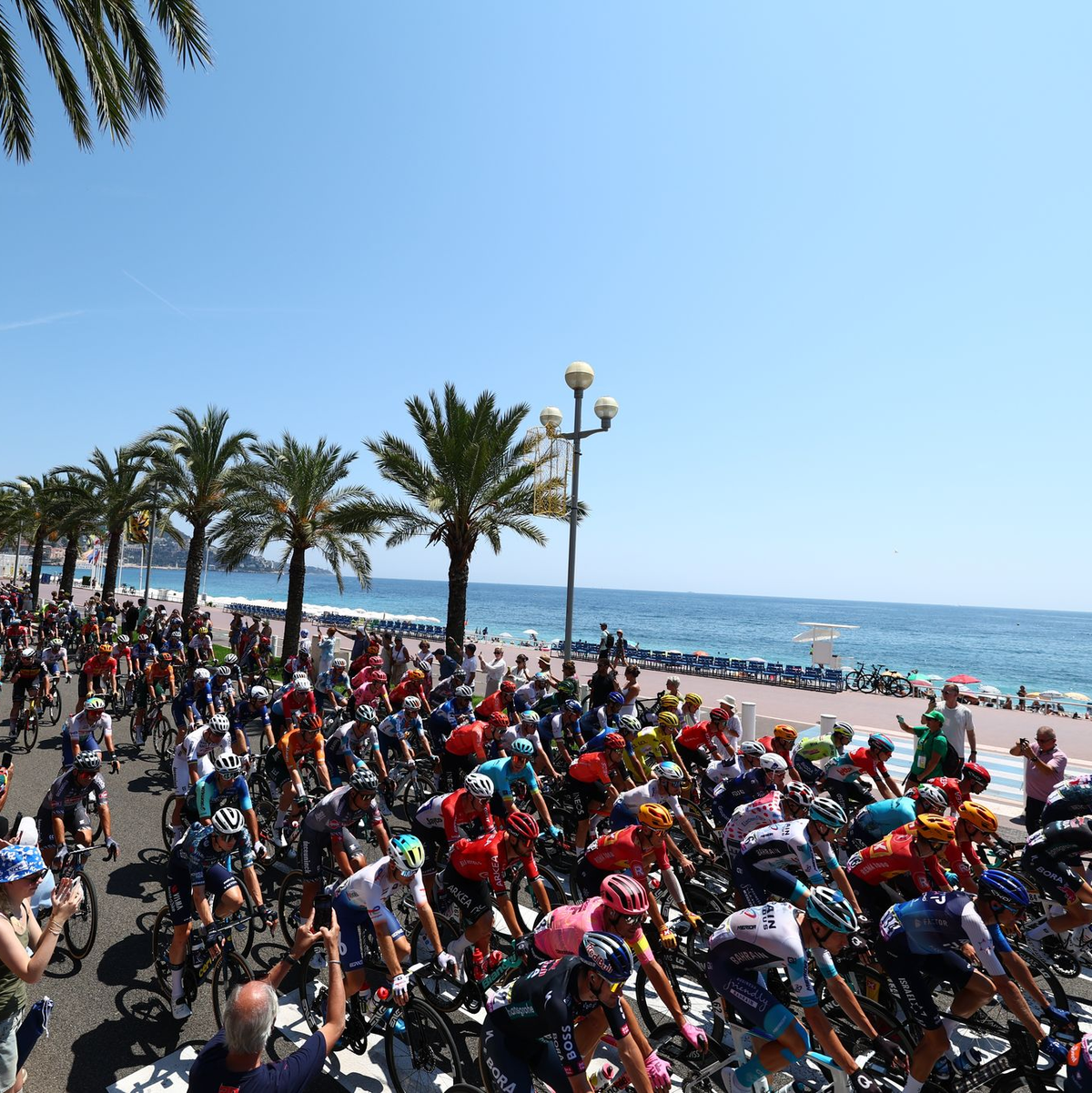 Im Hafen von Nizza startete die 20. Etappe - Foto: David Pintens/Belga/dpa