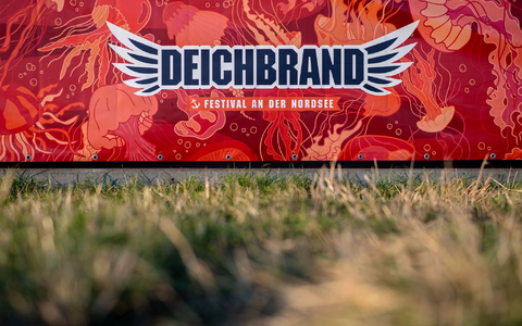 Wegen der weltweiten IT-Üanne kommen einige Musiker zu spät zum Deichbrand - Foto: Hauke-Christian Dittrich/dpa