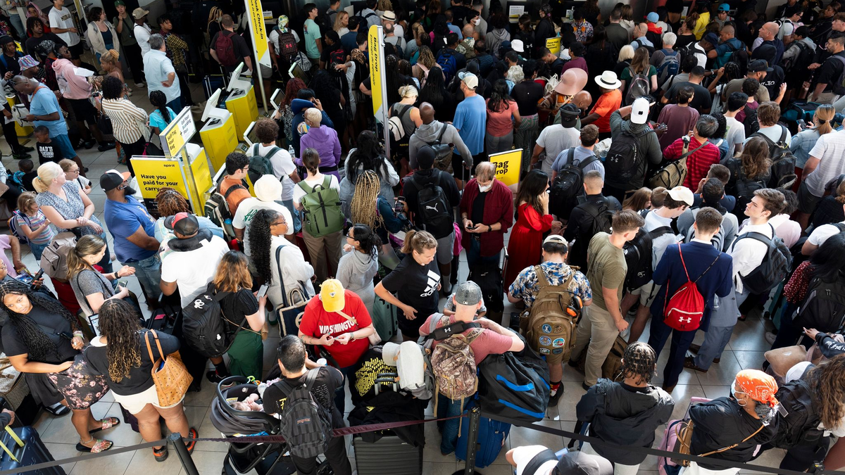 Nach Angaben von Microsoft waren am Freitag rund 8,5 Millionen Windows-Geräte von der IT-Panne betroffen. (Archivbild) - Foto: Stephanie Scarbrough/AP/dpa