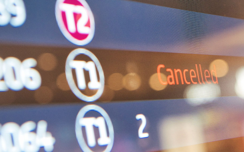 Der Großteil der Arbeit der Schlichtungsstelle Reise und Verkehr hat mit Problemen bei Flugreisen zu tun. (Archivbild) - Foto: Paul Zinken/dpa/dpa-tmn