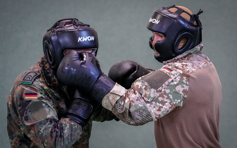 Seit 2022 richtet das KSK seinen Schwerpunkt auf Landes- und Bündnisverteidigung innerhalb der Nato aus. - Foto: Kay Nietfeld/dpa Seit 2022 richtet das KSK seinen Schwerpunkt auf Landes- und Bündnisverteidigung innerhalb der Nato aus. - Foto: Kay Nietfeld/dpa